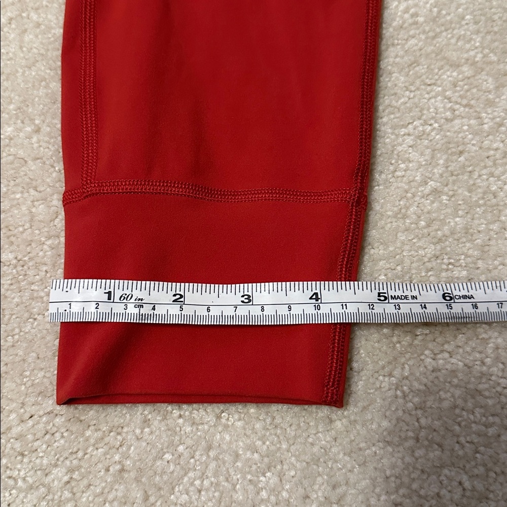 Vuori daily joggers with drawstring waist 
Size L.  VW323 - Picture 9 of 13